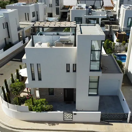 Palm Villa Protaras